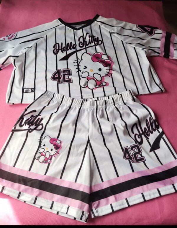 Conjunto de Kuromi 16 y 12 y Kitty 14 y 8