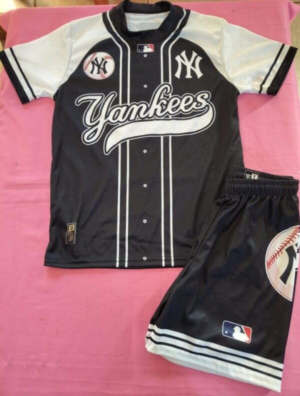 Conjunto de niños 10 , 12 y 14