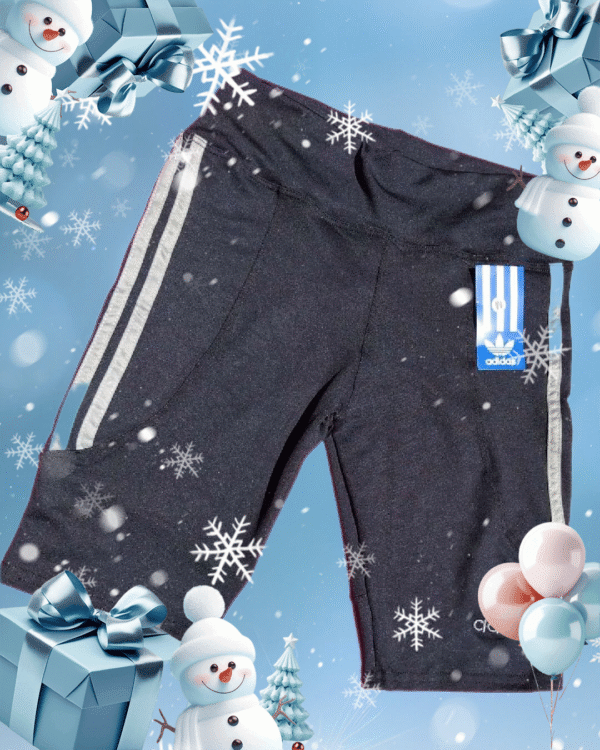 Polish_20251207_082623211 Short Adidas o Nike